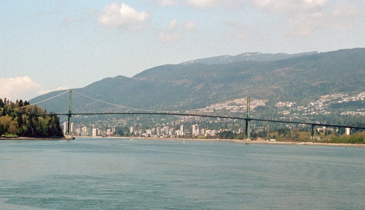 Alin Constantin's Photography - 2001 Vancouver
(Click on the picture for the full-size version)