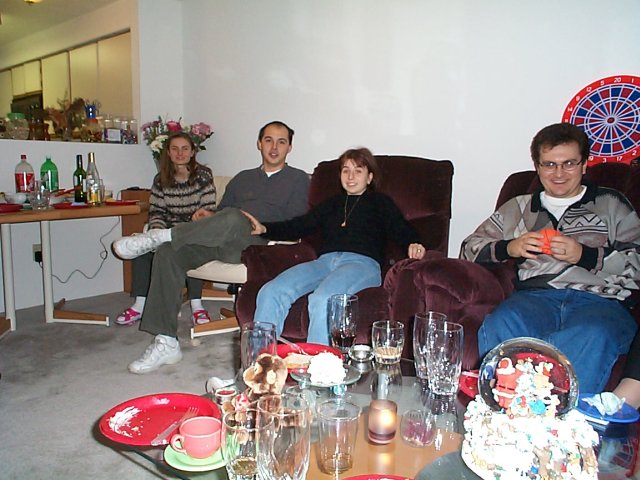 Party after Christmas at Eduard & Monica, 12/26/2000
(Click on the picture for the full-size version)