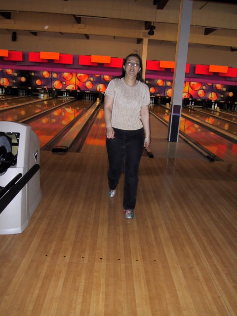 Thursday night's bowling session (05/28/2001)
(Click on the picture for the full-size version)