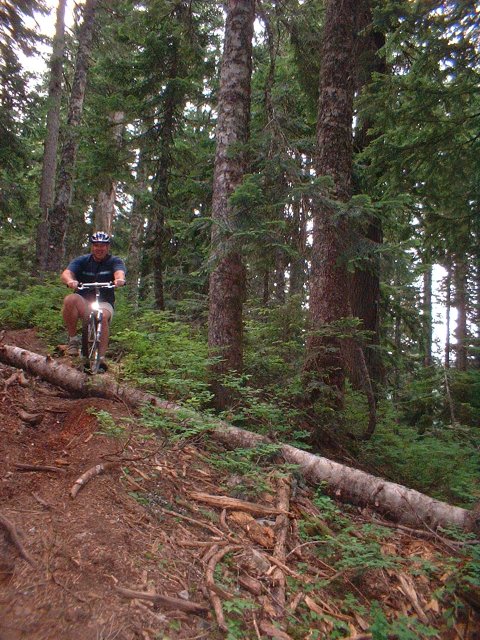 Alin Constantin's Photography - Mountain Biking 08/03/2002
(Click on the picture for the full-size version)