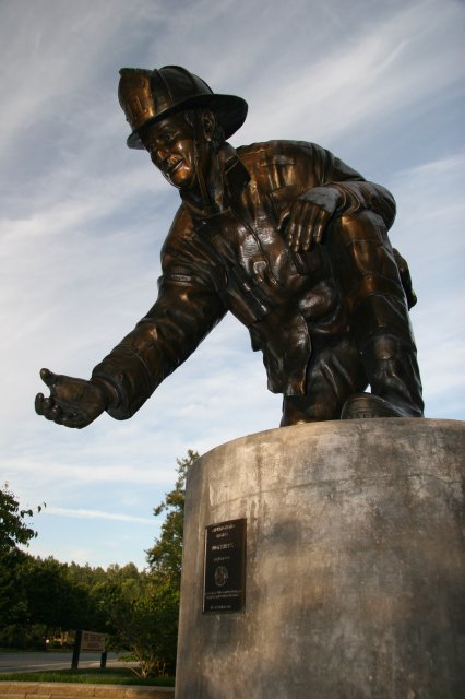 Firefighter bronze sculpture [IMG_2083.JPG]