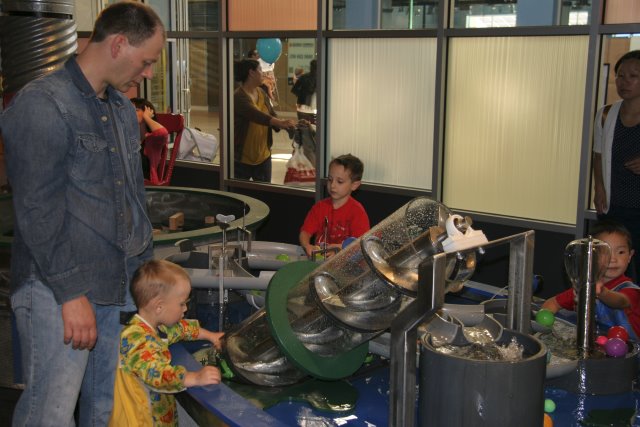 At Kids Quest Museum, Factoria
(Click on the picture for the full-size version)