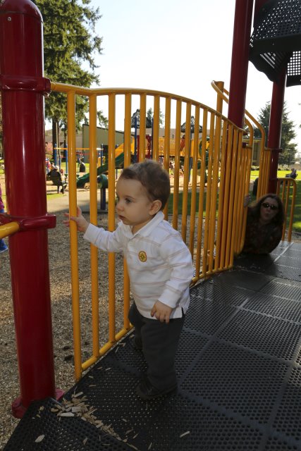 In Crossroads parks, 03/30
(Click on the picture for the full-size version)