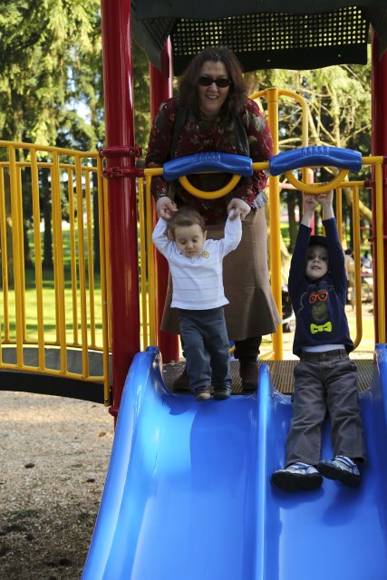 In Crossroads parks, 03/30
(Click on the picture for the full-size version)