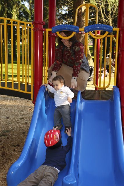 In Crossroads parks, 03/30
(Click on the picture for the full-size version)