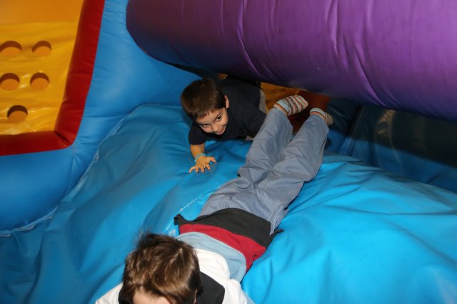 Robert Birthday, 03/31
(Click on the picture for the full-size version)