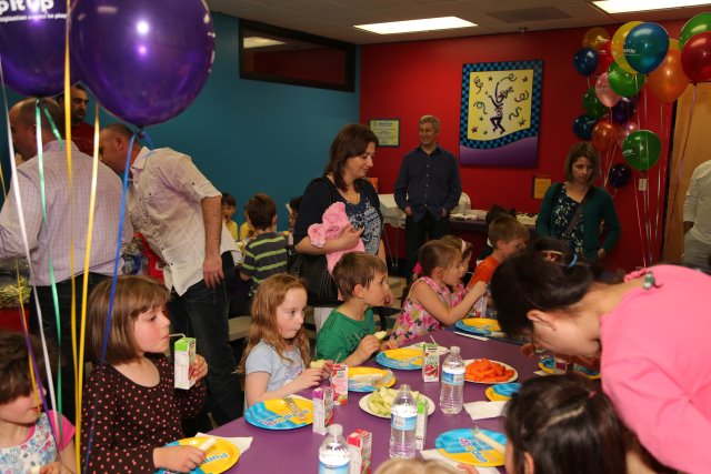 Robert Birthday, 03/31
(Click on the picture for the full-size version)