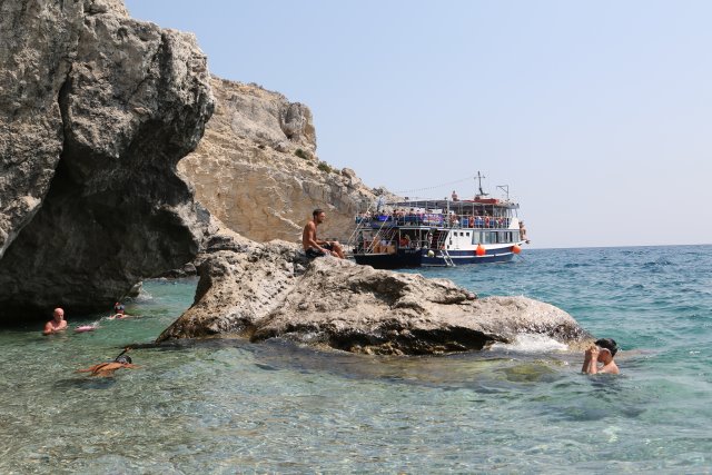 At beaches, Afantou
(Click on the picture for the full-size version)