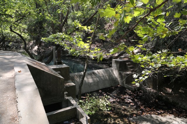 Epta Piges
(Click on the picture for the full-size version)