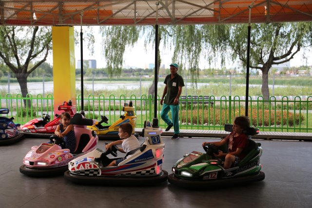 Vacation in Romania 2016, Bucuresti
(Click on the picture for the full-size version)