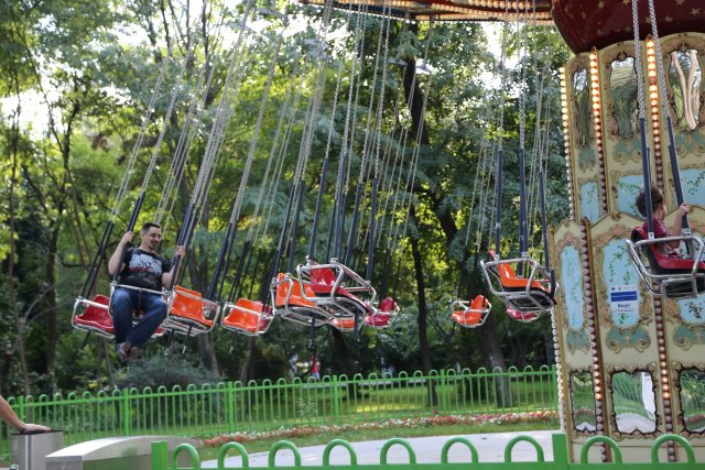 Vacation in Romania 2016, Bucuresti
(Click on the picture for the full-size version)