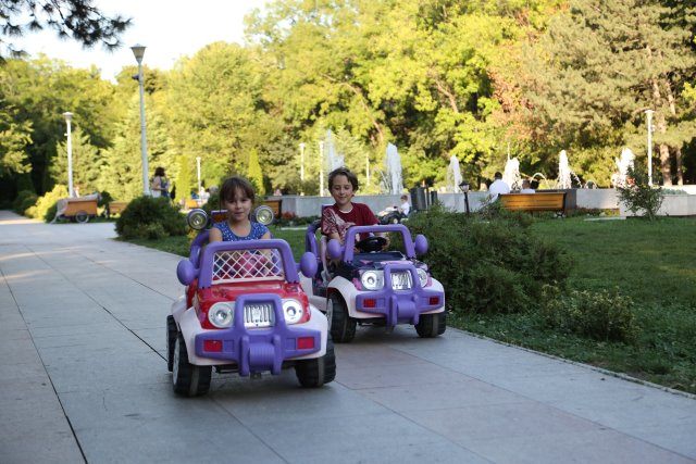 Vacation in Romania 2016, Bucuresti
(Click on the picture for the full-size version)