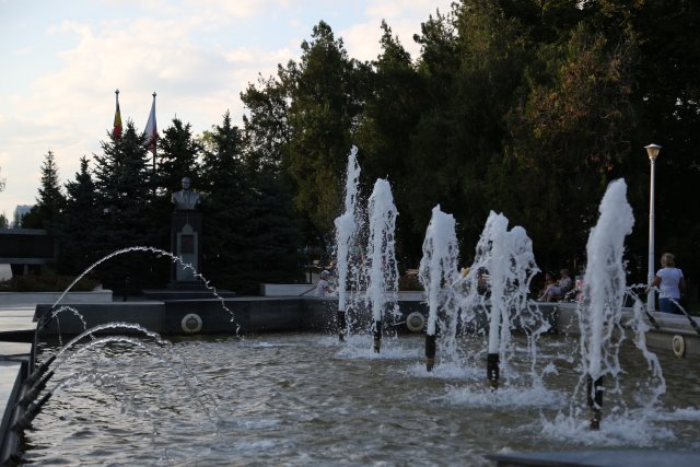 Vacation in Romania 2016, Bucuresti
(Click on the picture for the full-size version)