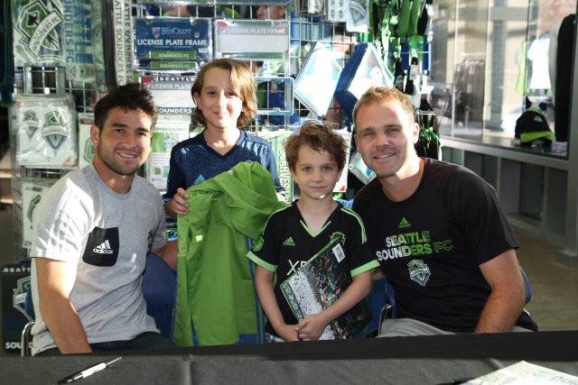 Alin Constantin's Photography - With Nicolas Lodeiro and Chad Marshall - With Nico and Chad
(Click on the picture for the full-size version)
