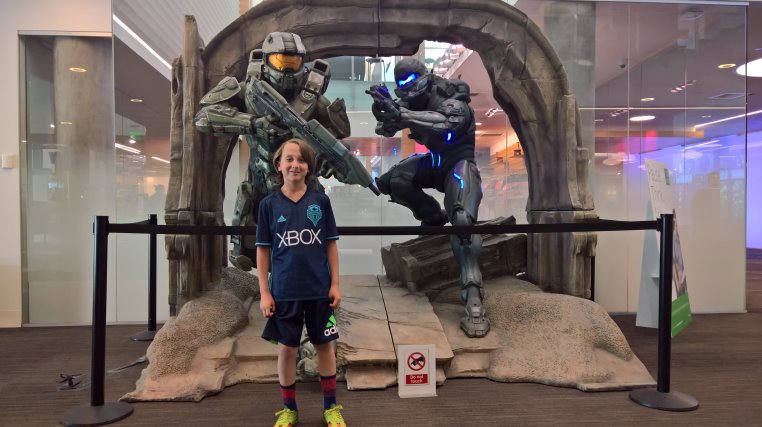 Andrei & Suzana in Seattle
(Click on the picture for the full-size version)