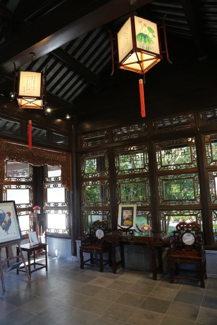 Portland Lan Su Chinese garden
(Click on the picture for the full-size version)