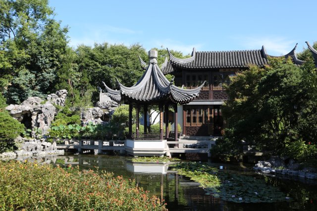 Portland Lan Su Chinese garden
(Click on the picture for the full-size version)
