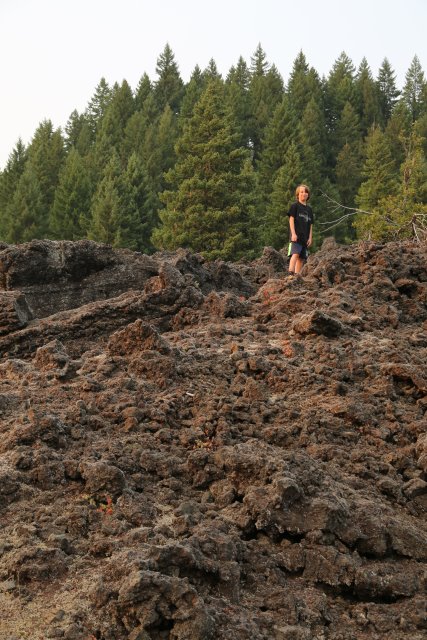 Oregon Lava beds
(Click on the picture for the full-size version)