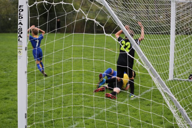 Vlad Soccer vs. Northbend FC, 9/09
(Click on the picture for the full-size version)