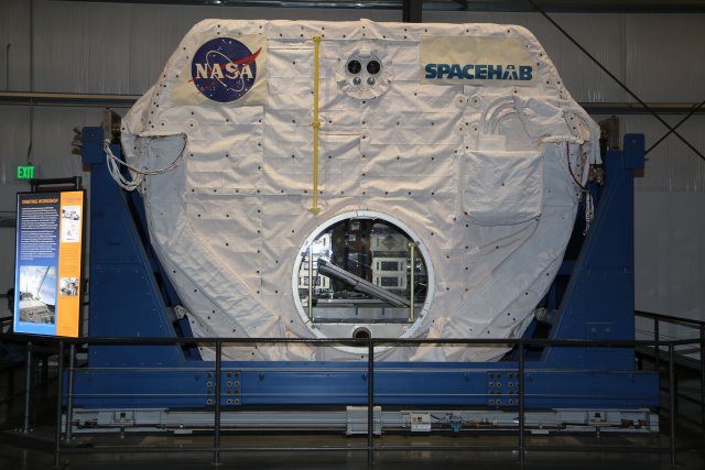 At California Science Museum, 2/22
(Click on the picture for the full-size version)