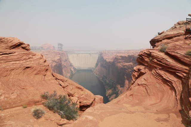 Alin Constantin's Photography - Glen Canyon Dam
(Click on the picture for the full-size version)