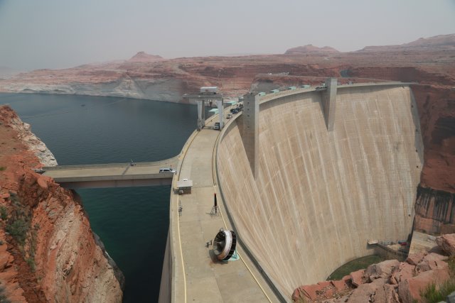 Glen Canyon Dam
(Click on the picture for the full-size version)